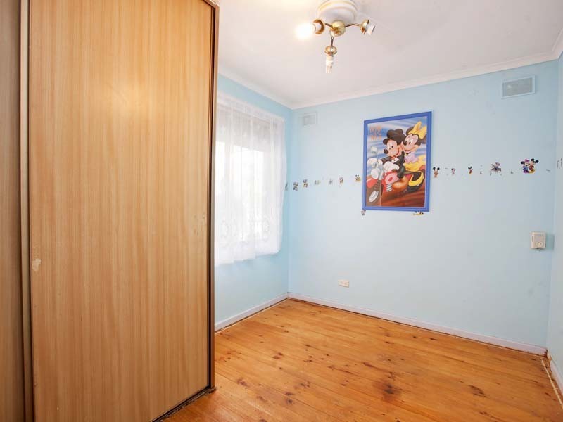 37 Dominic Crescent, Morphett Vale SA 5162