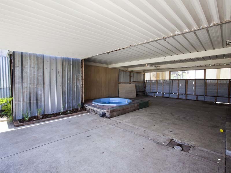 37 Dominic Crescent, Morphett Vale SA 5162