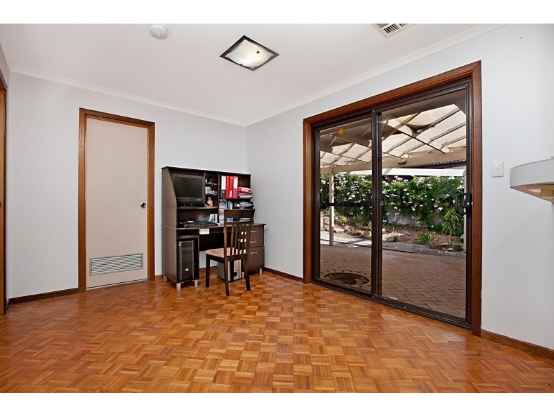 37 Holly Rise, Hackham West SA 5163