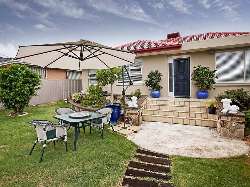 62 Saltash Avenue, Christies Beach SA 5165