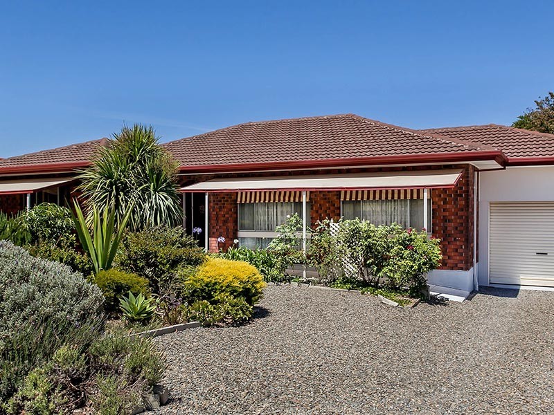 24 Valleyview Crescent, Hackham West SA 5163