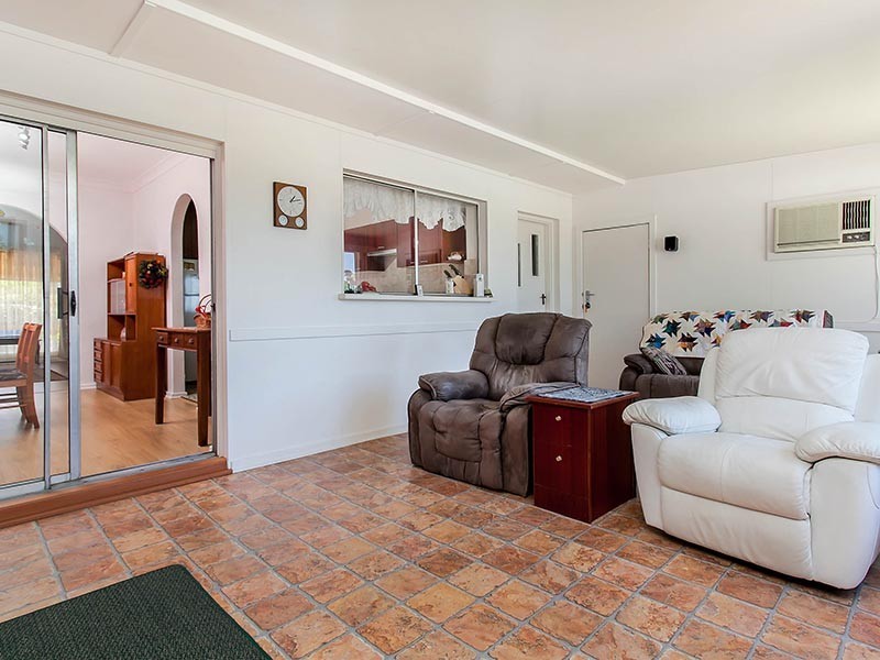 24 Valleyview Crescent, Hackham West SA 5163