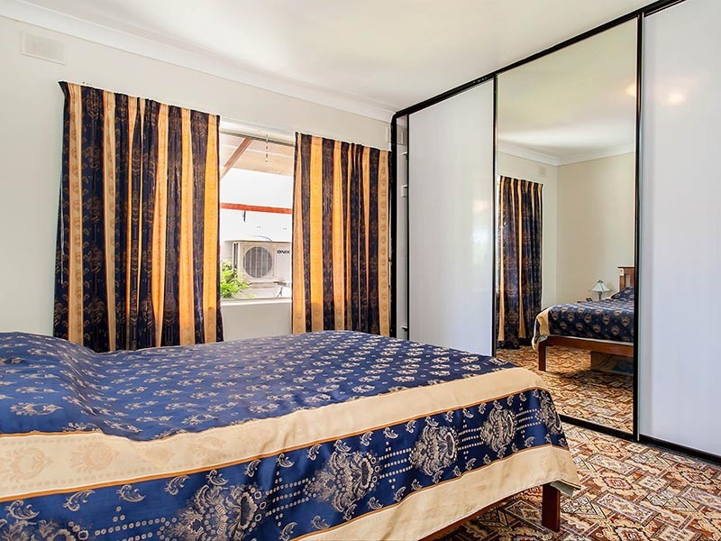 24 Valleyview Crescent, Hackham West SA 5163