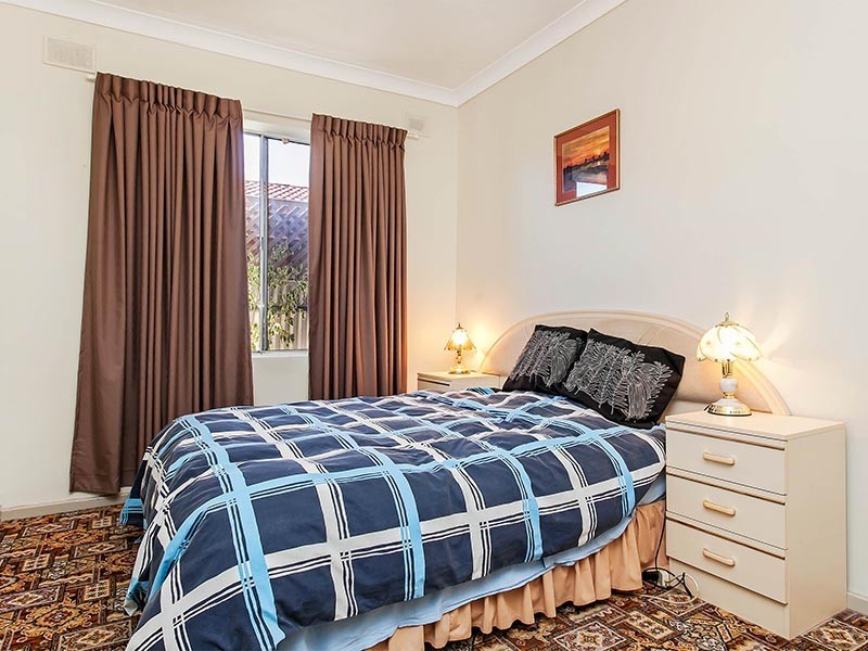 24 Valleyview Crescent, Hackham West SA 5163