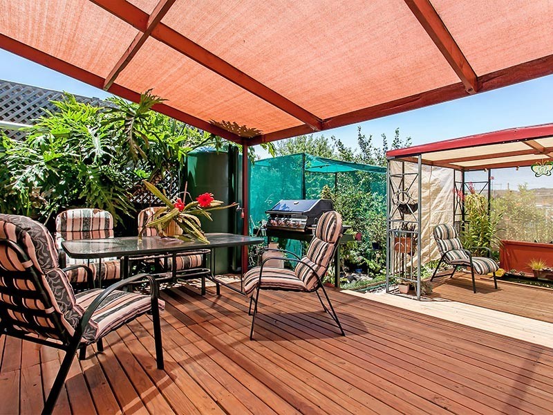 24 Valleyview Crescent, Hackham West SA 5163