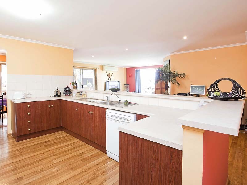 22 Churston Place, Moana SA 5169