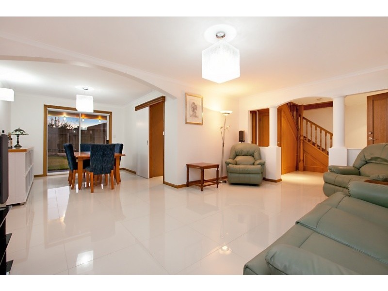 6 Siegersdorf Crescent, Old Reynella SA 5161