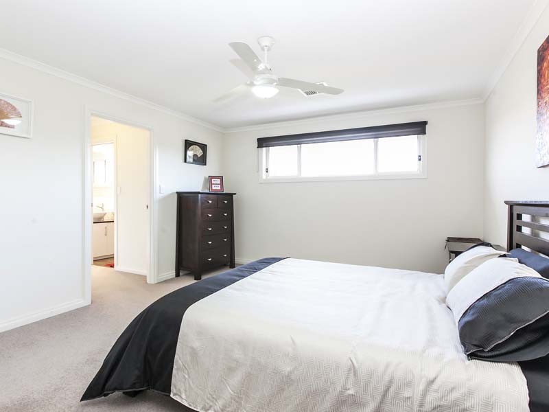 32a Lennard Drive, Moana SA 5169