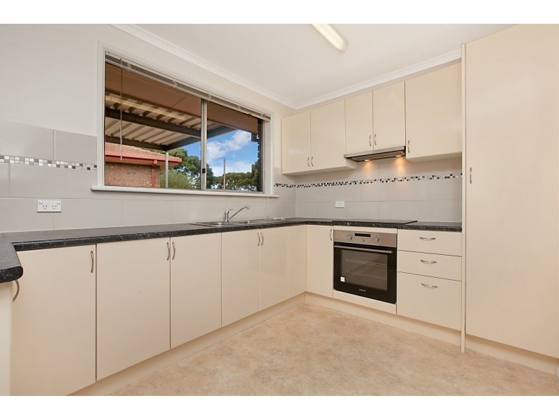 24 Brentwood Drive, Huntfield Heights SA 5163