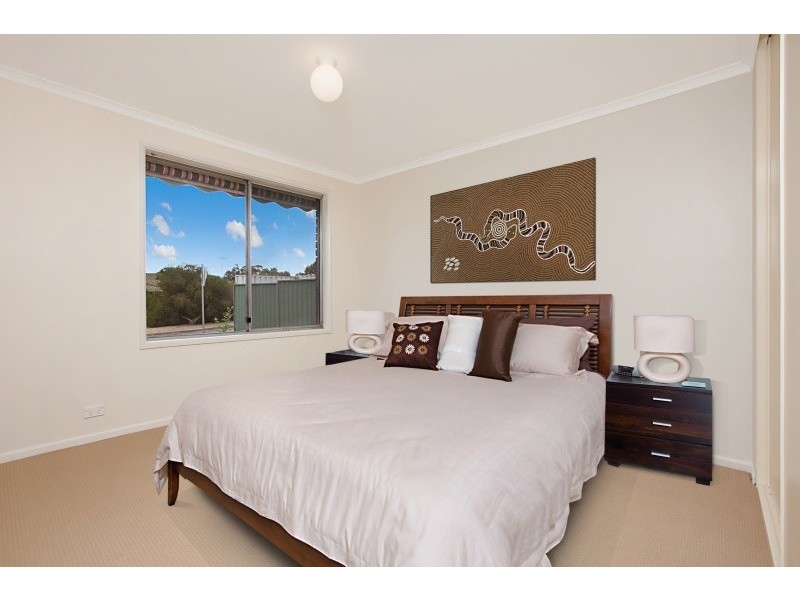 24 Brentwood Drive, Huntfield Heights SA 5163