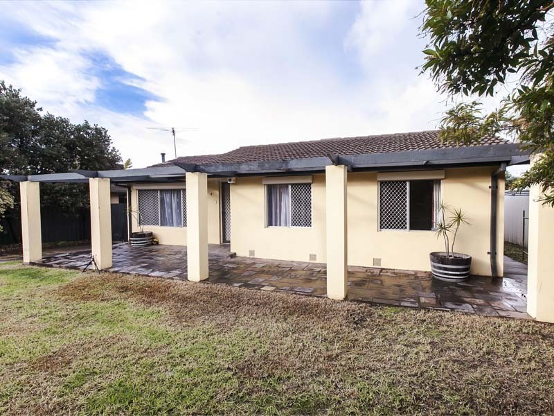 4 James Street, Morphett Vale SA 5162