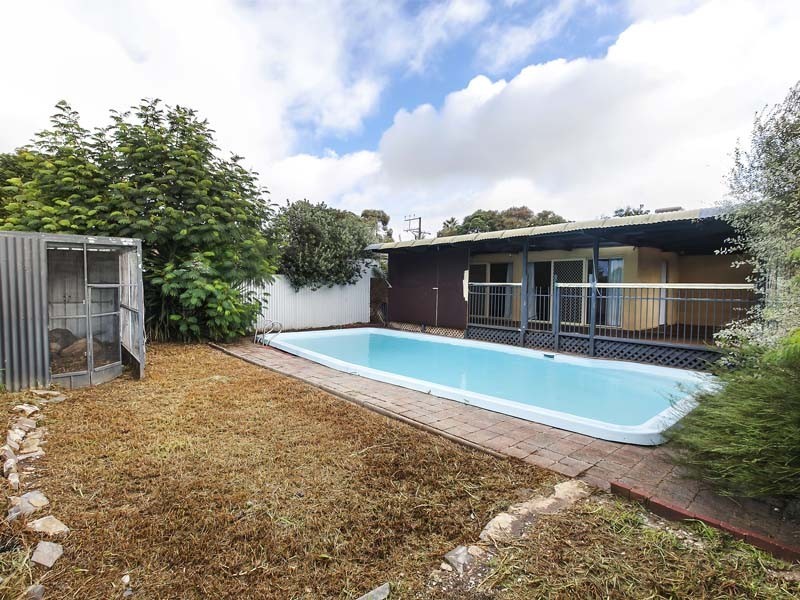 4 James Street, Morphett Vale SA 5162