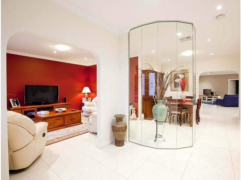 2 Summerhill Close, Reynella SA 5161