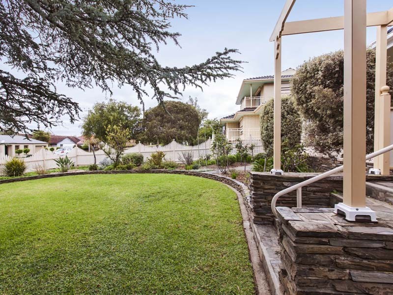 42 Ophir Crescent, Seacliff Park SA 5049