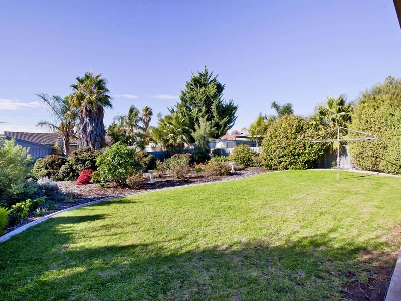 8 Loman Street, Morphett Vale SA 5162