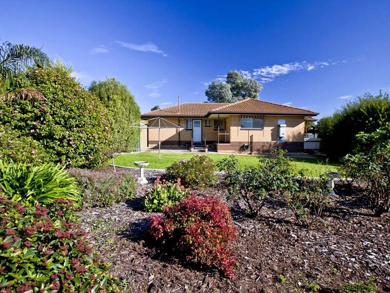 8 Loman Street, Morphett Vale SA 5162