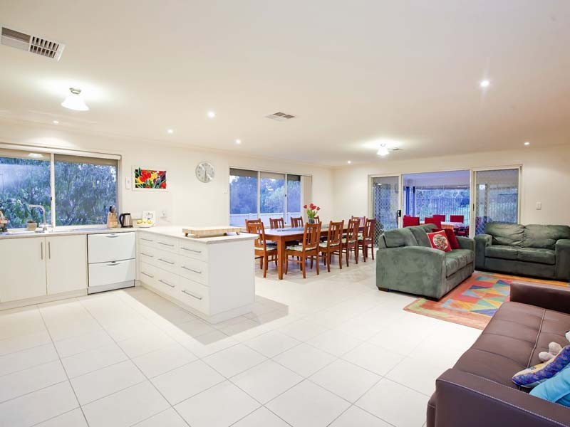 9 Stokes Court, Morphett Vale SA 5162