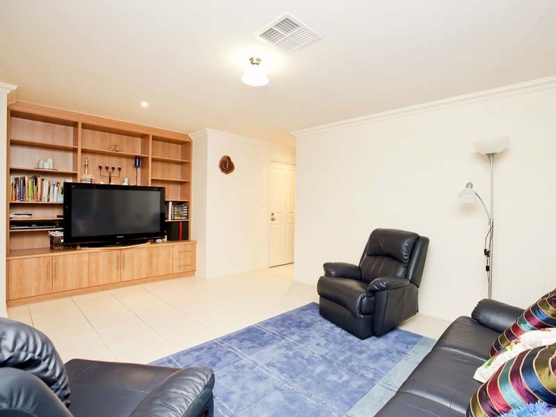 9 Stokes Court, Morphett Vale SA 5162