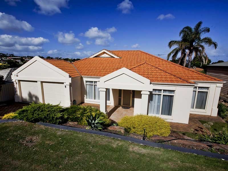 50 Vennachar Drive, Hallett Cove SA 5158