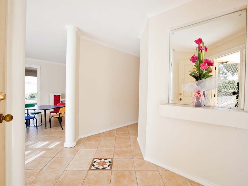 50 Vennachar Drive, Hallett Cove SA 5158