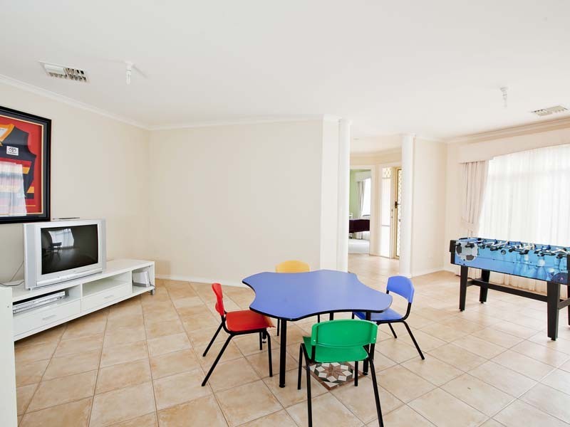 50 Vennachar Drive, Hallett Cove SA 5158