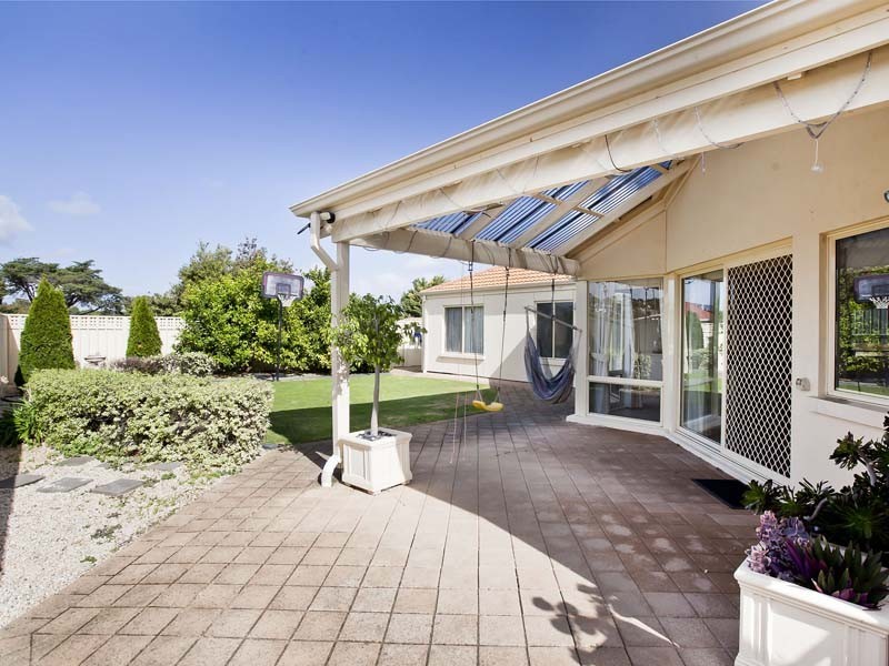 50 Vennachar Drive, Hallett Cove SA 5158