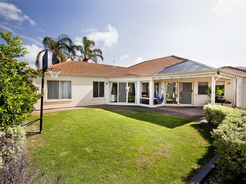 50 Vennachar Drive, Hallett Cove SA 5158