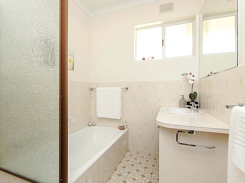 4/35 Dunrobin Road, Hove SA 5048