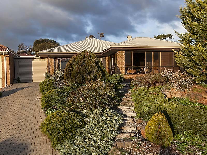 14 Burrington Street, Hallett Cove SA 5158