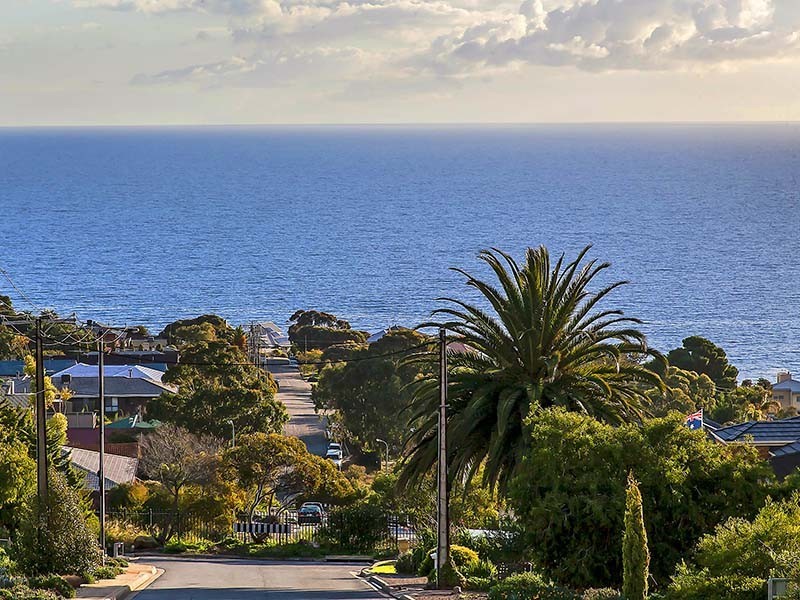 14 Burrington Street, Hallett Cove SA 5158