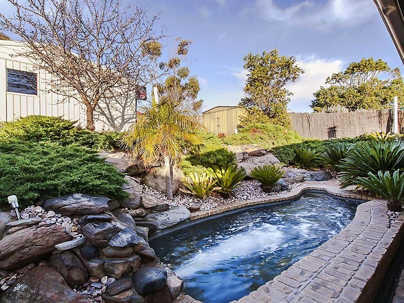 14 Burrington Street, Hallett Cove SA 5158