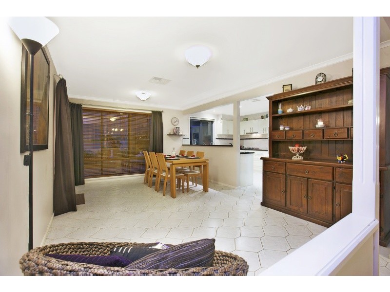 8 Elmwood Court, Onkaparinga Hills SA 5163