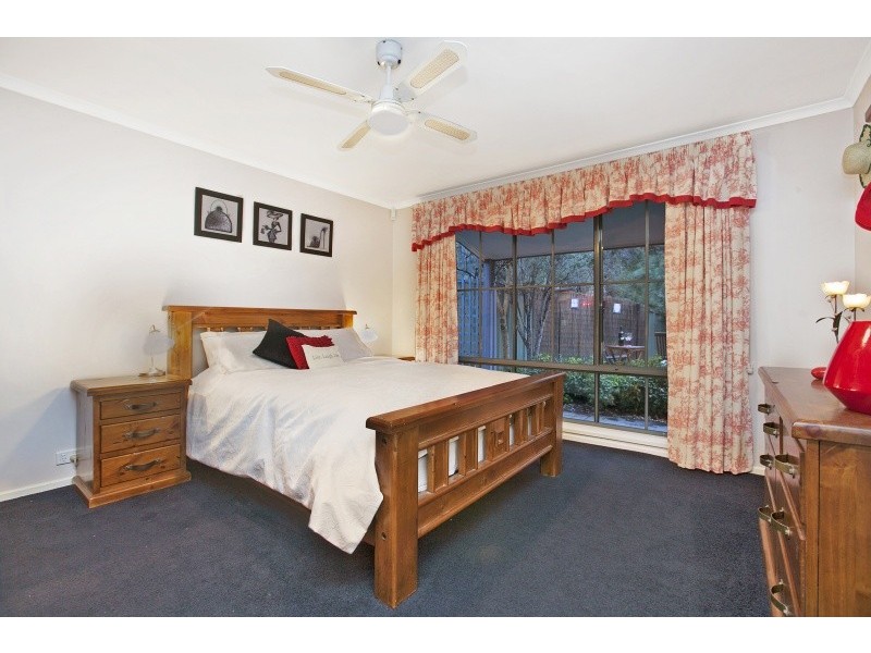 8 Elmwood Court, Onkaparinga Hills SA 5163