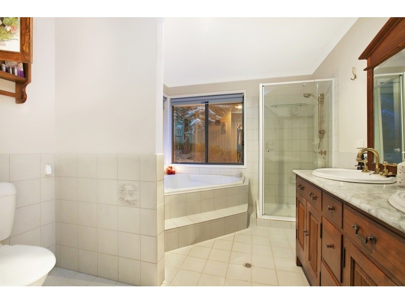 8 Elmwood Court, Onkaparinga Hills SA 5163