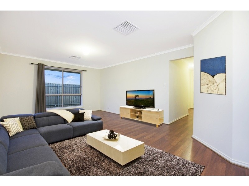 17 Yeltana Avenue, Huntfield Heights SA 5163