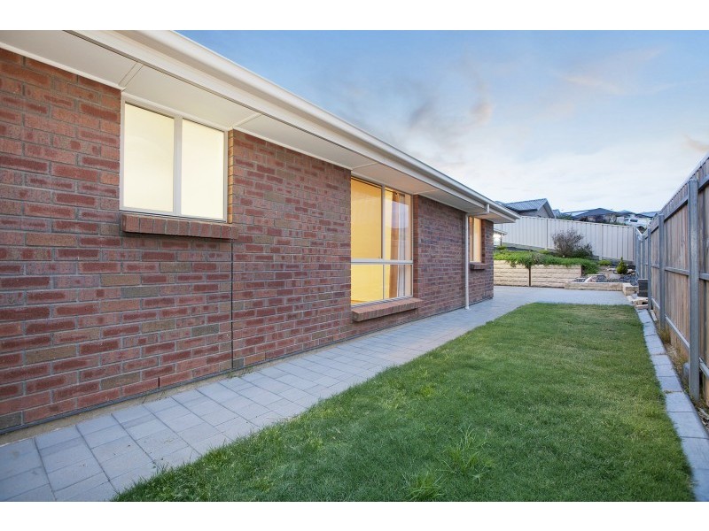 17 Yeltana Avenue, Huntfield Heights SA 5163