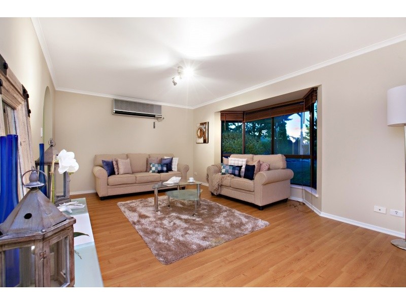 8 Ashford Court, Moana SA 5169