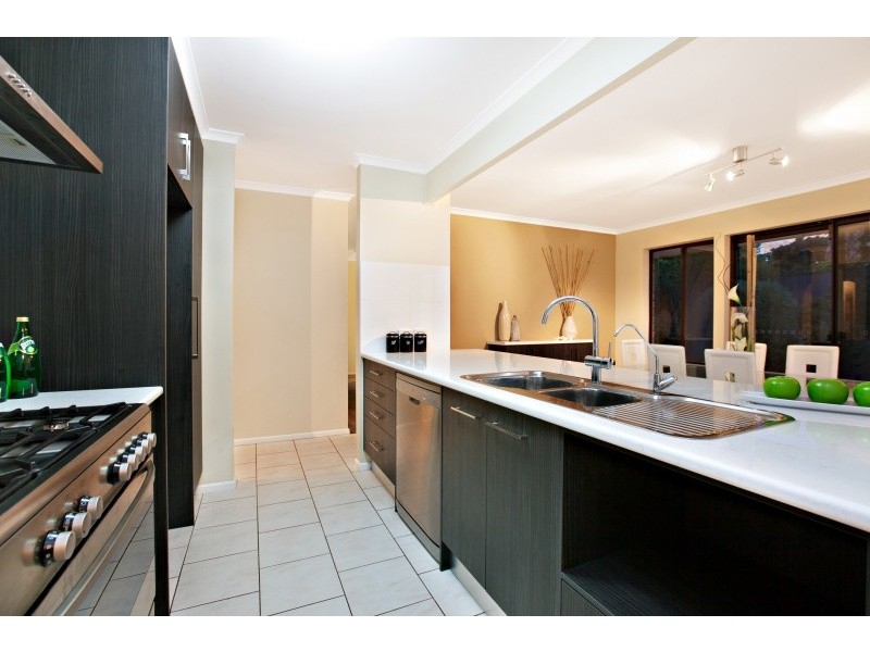 8 Ashford Court, Moana SA 5169