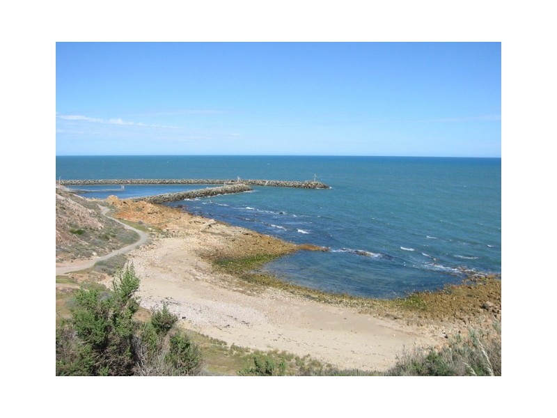 9 Protector Street, O’sullivan Beach SA 5166