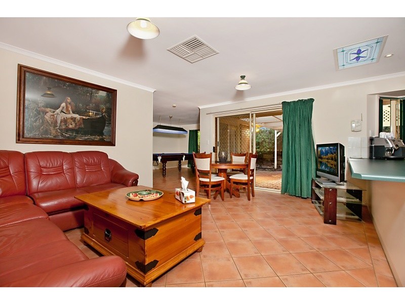 4 Lakeview Court, Aberfoyle Park SA 5159