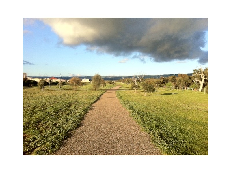 6 (lot 965) Polkinghorn Court, Aldinga Beach SA 5173