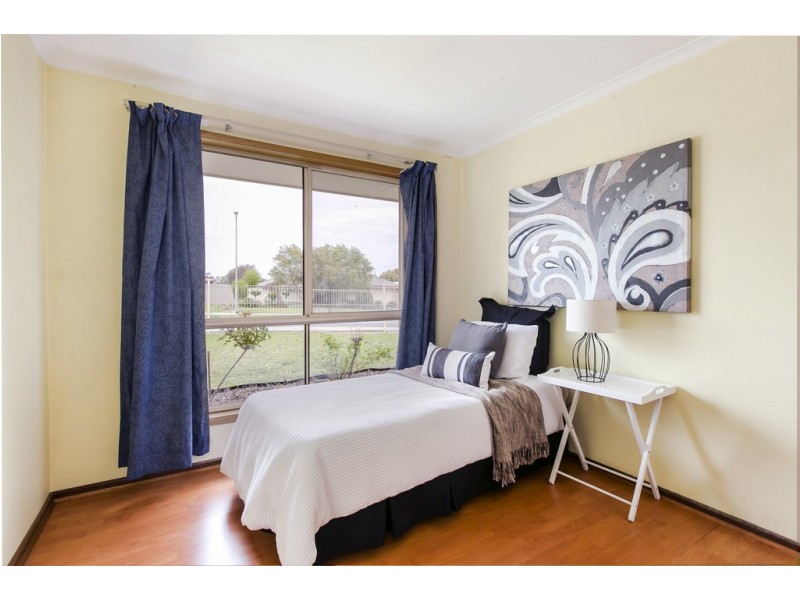 31 Investigator Drive, Woodcroft SA 5162
