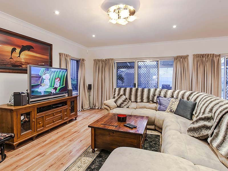 6 Stanford Glen, Seaford Rise SA 5169