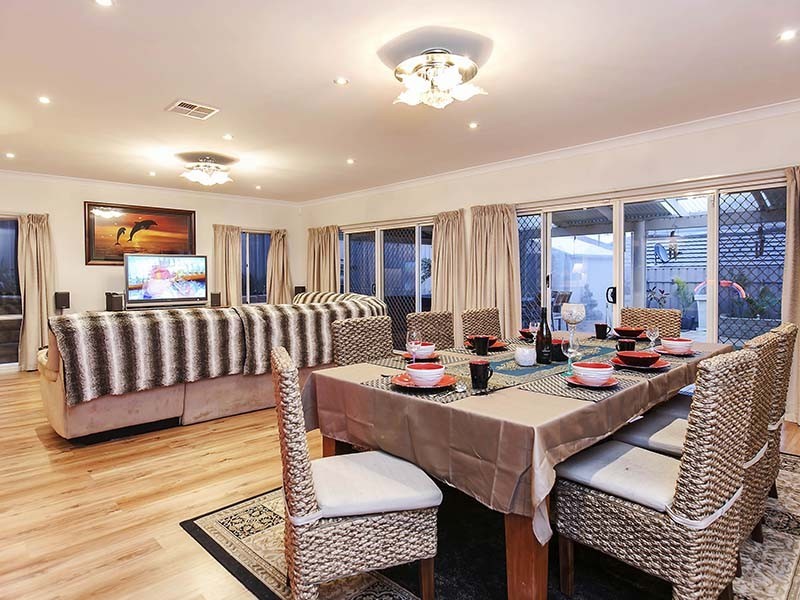 6 Stanford Glen, Seaford Rise SA 5169