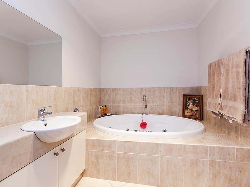 6 Stanford Glen, Seaford Rise SA 5169