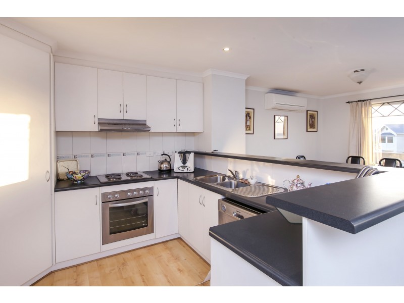 2a Hill Street, O’sullivan Beach SA 5166