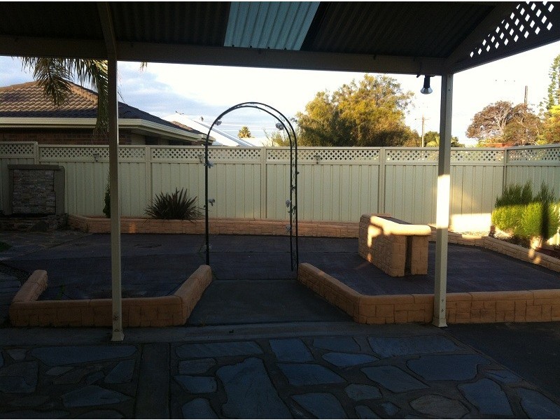 11 Cliff Avenue, Port Noarlunga South SA 5167