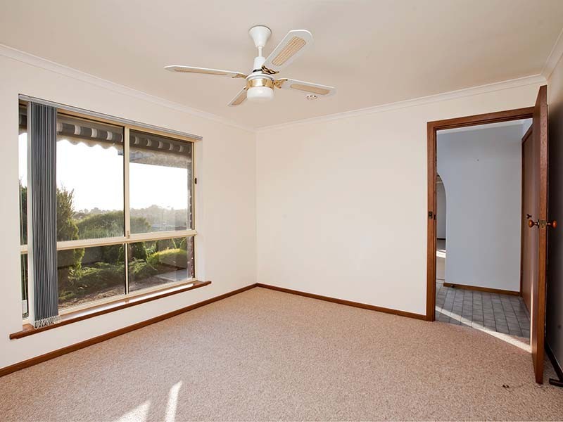 1 Norma Court, Hallett Cove SA 5158