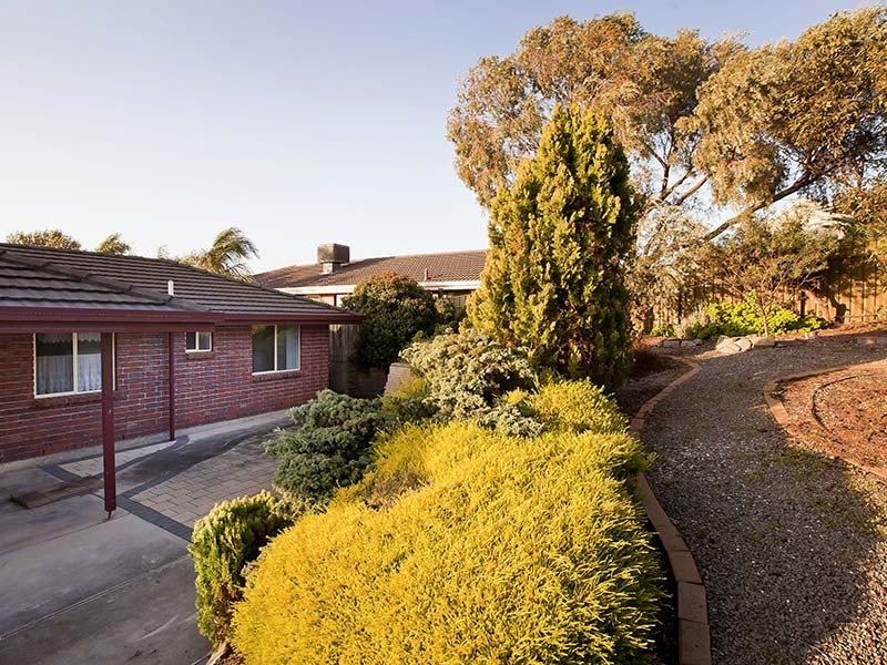 1 Norma Court, Hallett Cove SA 5158