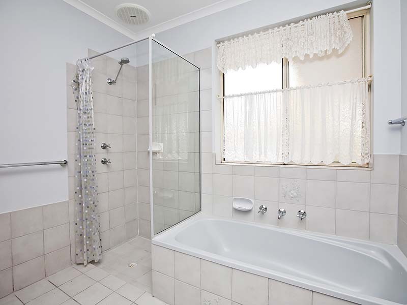 1 Norma Court, Hallett Cove SA 5158